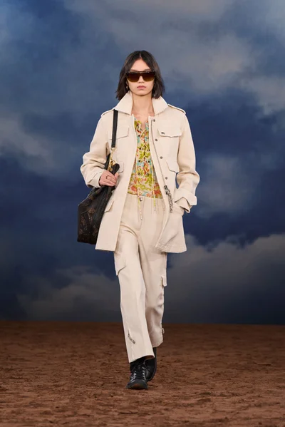 Look 32